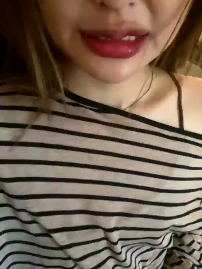 2025/08/27/stripchat-__babyshowpublic__-05-52-28