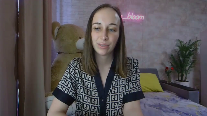Anika_bloom