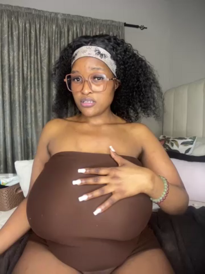 Bustygoddess32