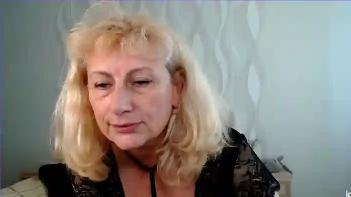 2025/09/06/stripchat-riley_annet-08-13-33