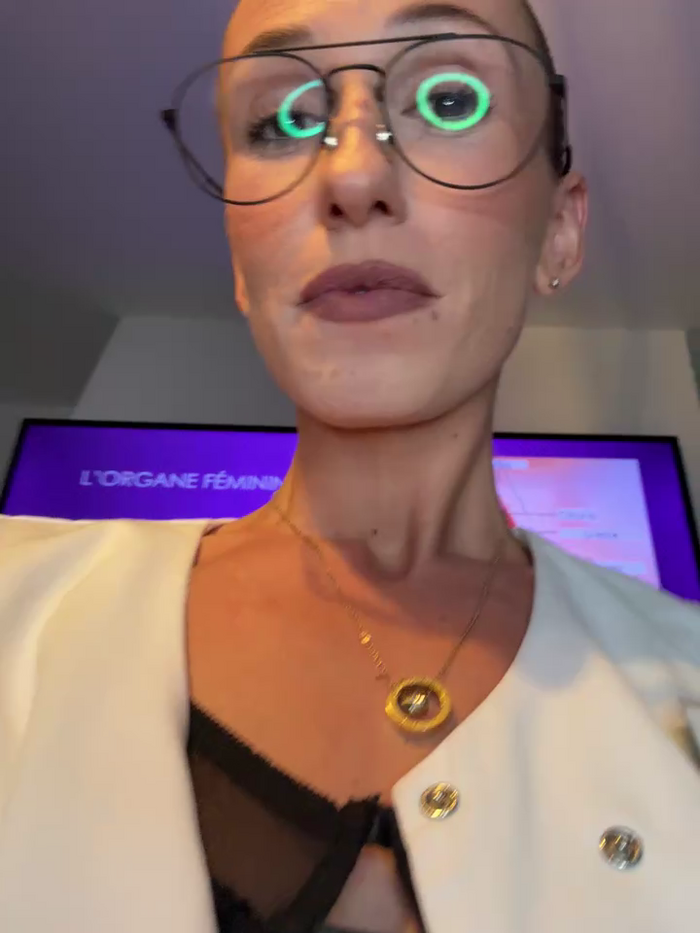 lola_tentatiion