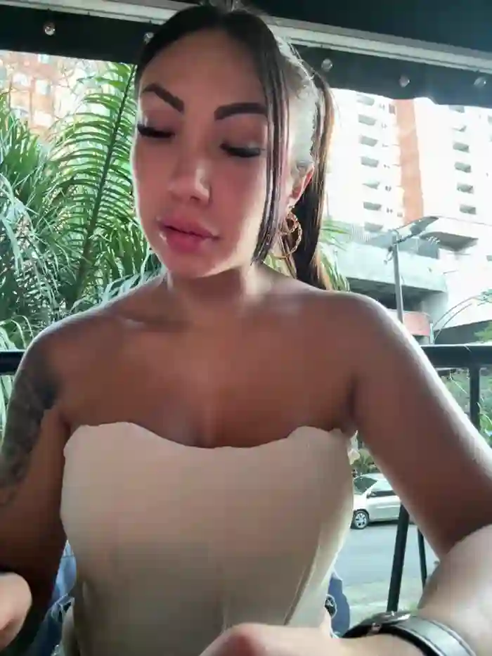 2025/09/09/stripchat-sarahlove_90-22-50-21