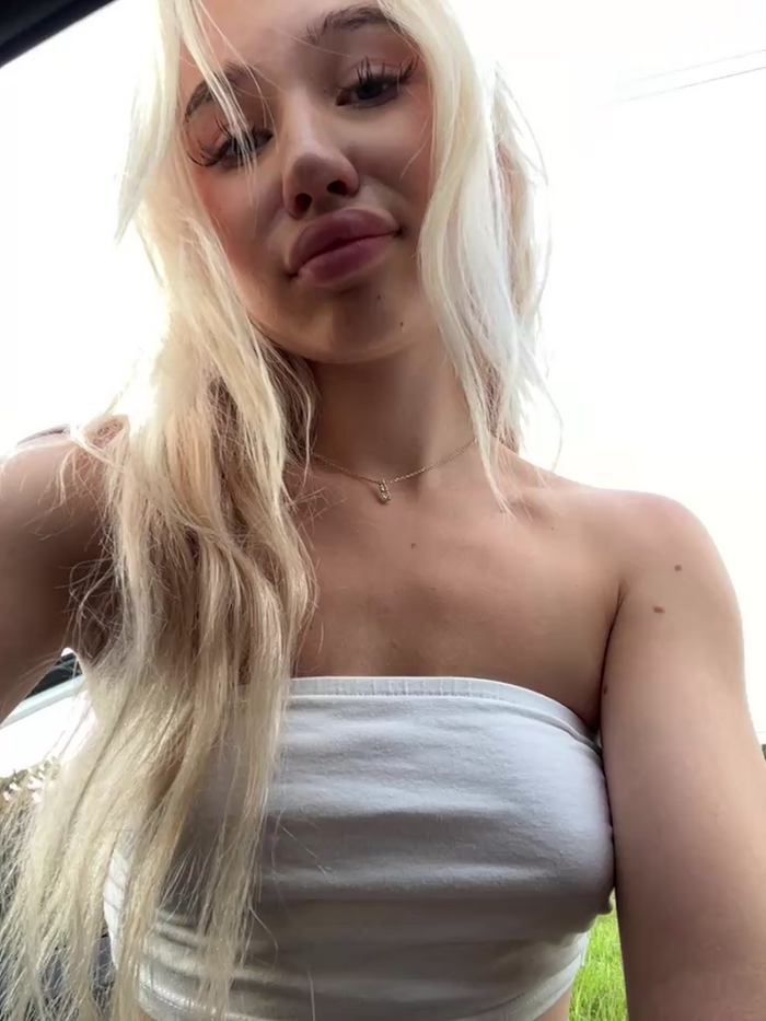 Kiss_Avrora_