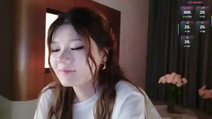 2025/09/11/stripchat-kitayamachu-17-42-17