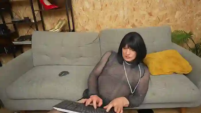 2025/09/11/stripchat-jessicanylonqueen-12-09-28