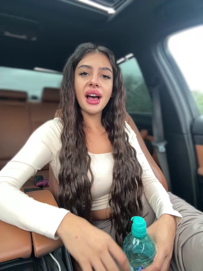 LaraVegas_