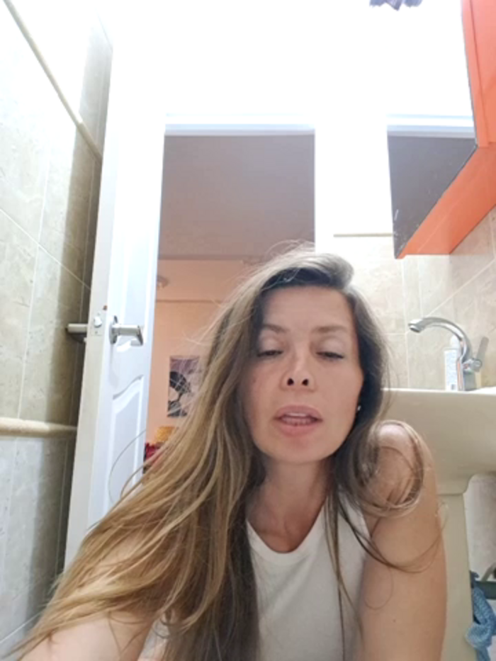 karina_warthon