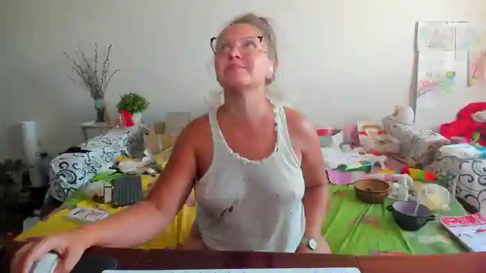 2025/09/14/stripchat-iamyournarcotic-15-07-27