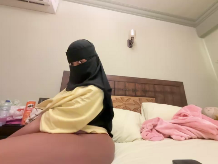 Submissive_Arab