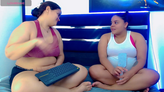 brunnette_hot