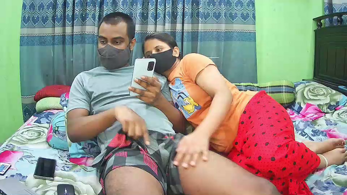 Younger_Couples