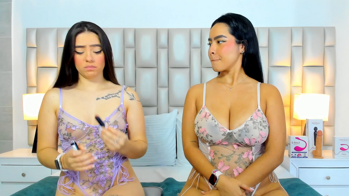 paola_katy_dicks