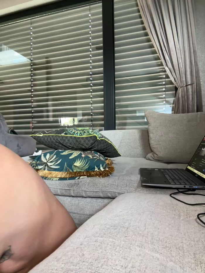 Bella-Tight