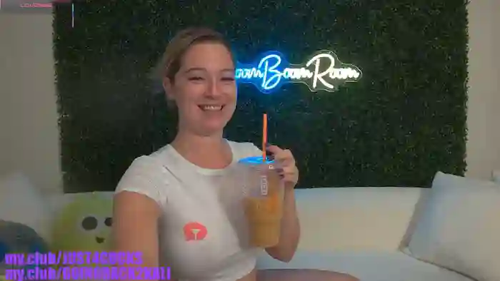 2025/09/18/stripchat-boomboomr00m-11-13-39
