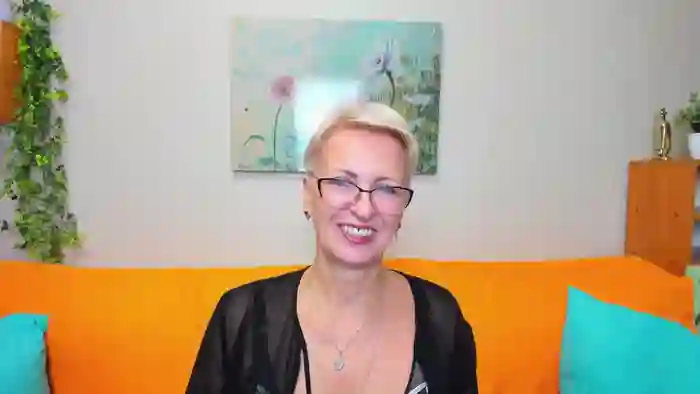 2025/09/18/stripchat-iamyourdream89-11-32-58