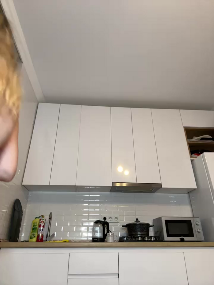 Teya_moon_