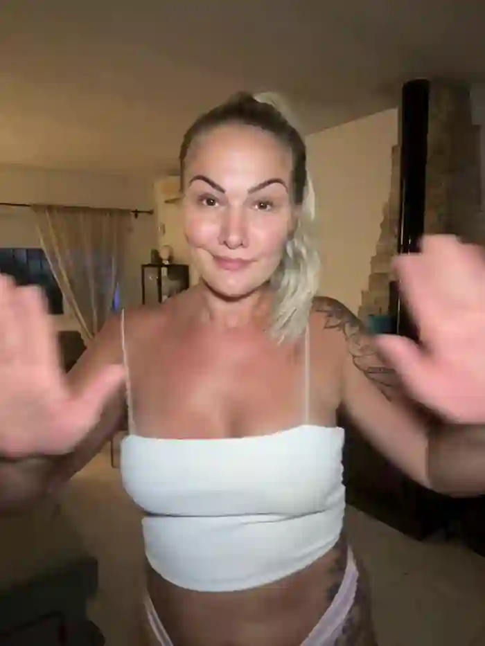 2025/09/22/stripchat-nastymilf_-18-33-54