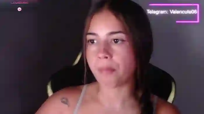 2025/09/22/stripchat-valencute06-16-13-27