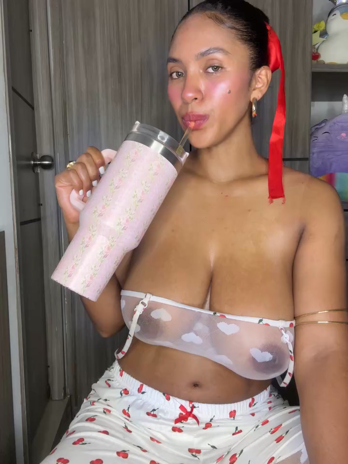 Mia_sweet80