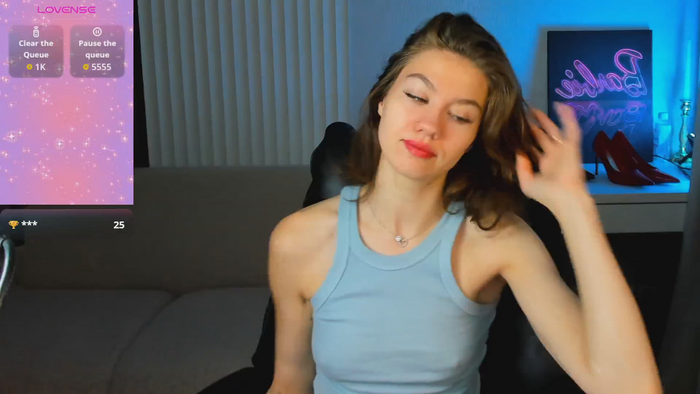 Selena_grey_