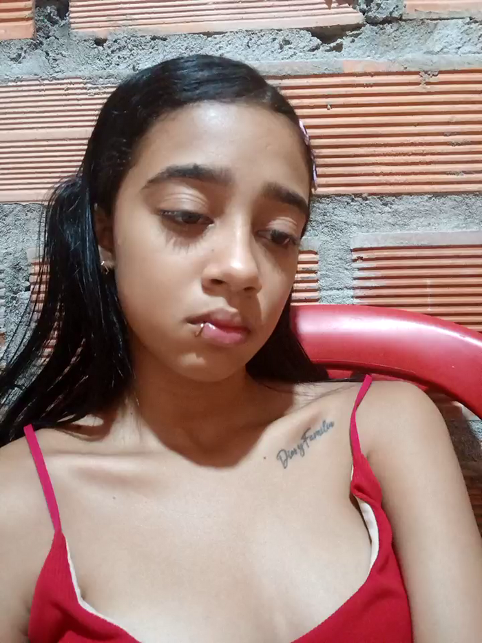Zoe_Sweett18