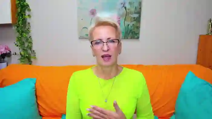 2025/09/27/stripchat-iamyourdream89-09-27-20
