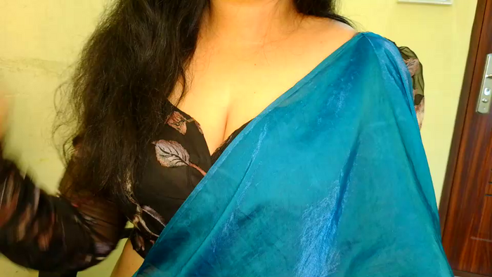 Mallu_MayaMadhav
