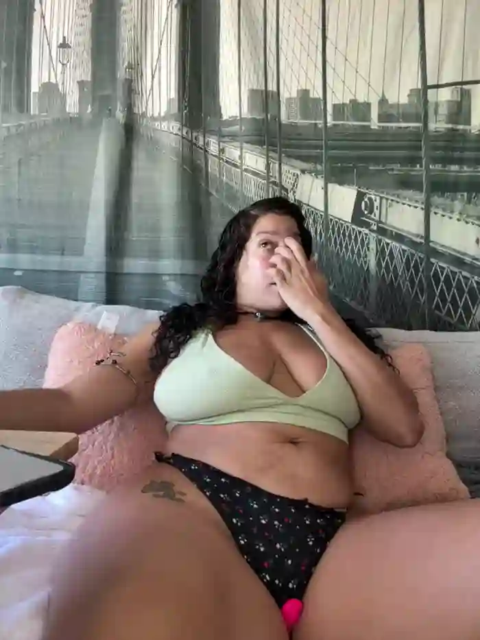 2025/10/01/stripchat-bigbuttbrooklynn-19-56-10