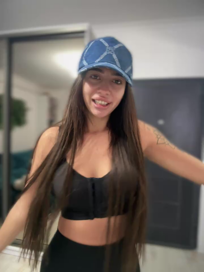 LaraVegas_