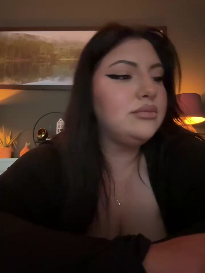 CurvyKimmy1