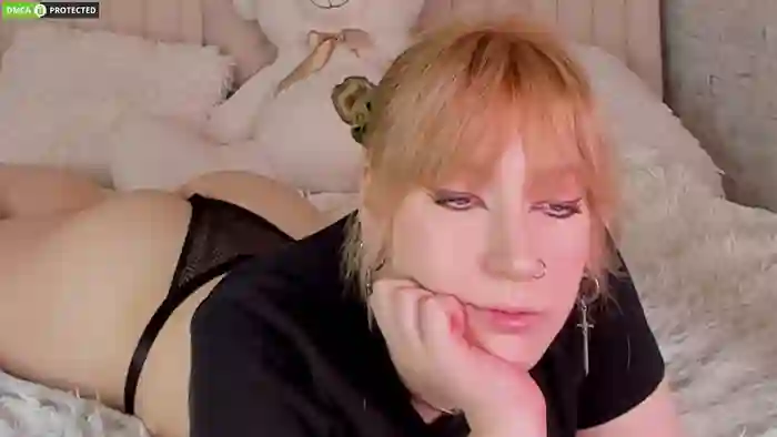 2025/10/03/stripchat-rachelcart-06-05-23