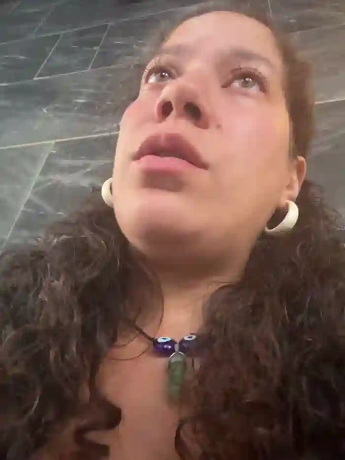 2025/10/04/stripchat-bigbuttbrooklynn-00-56-21