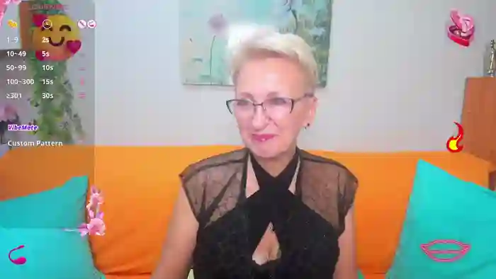 2025/10/04/stripchat-iamyourdream89-10-49-58