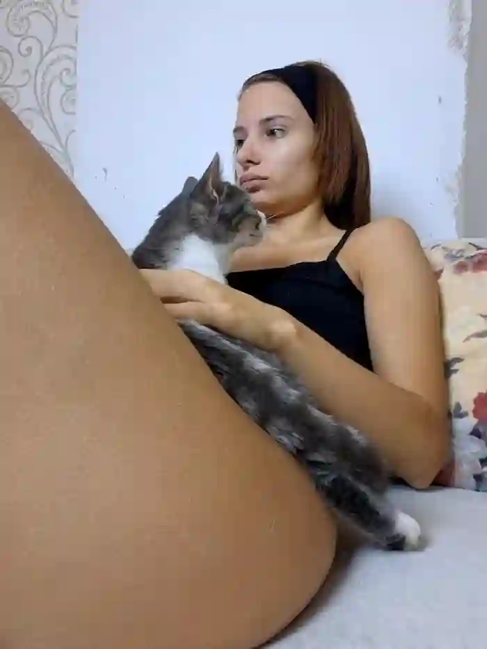 2025/10/05/stripchat-d4ddyslut-05-33-41
