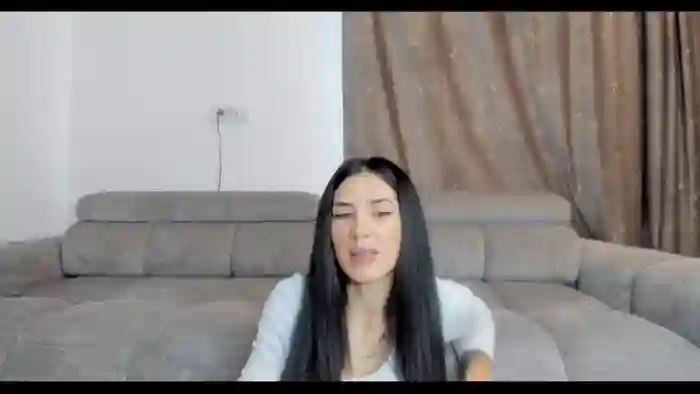2025/10/09/stripchat-emmapmg-11-29-28