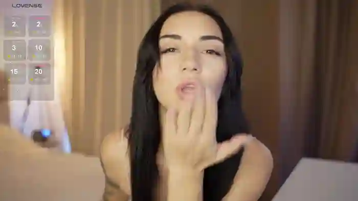 2025/10/09/stripchat-lindawarners-12-44-47