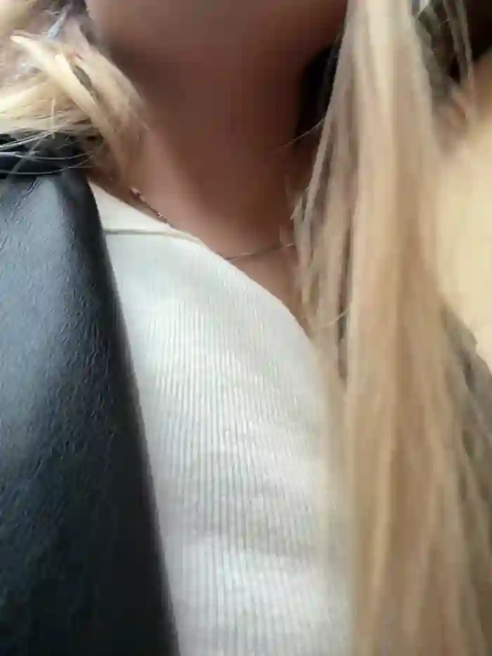 2025/10/10/stripchat-liza_risky-14-42-05