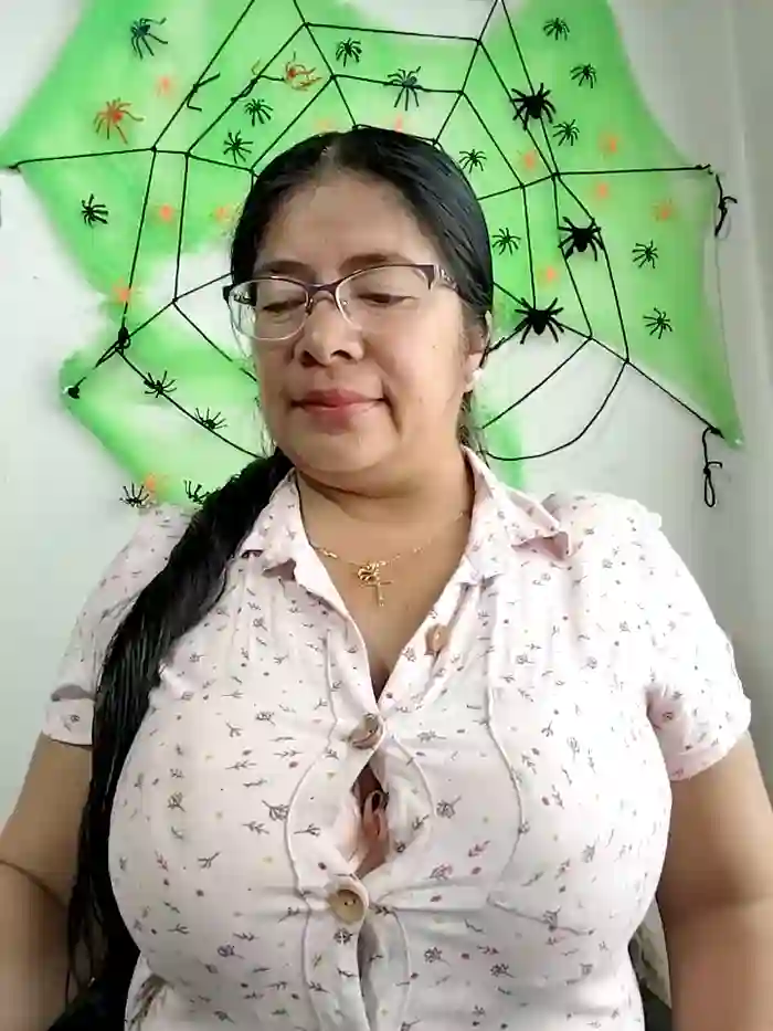 2025/10/10/stripchat-__valentina18-13-23-32