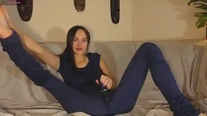 2025/10/11/stripchat-xsweetmissx-06-48-52