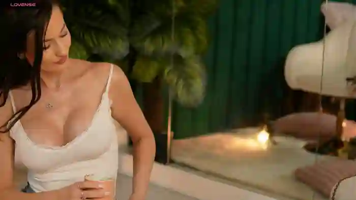 2025/10/16/stripchat-irisnightshade-07-09-54