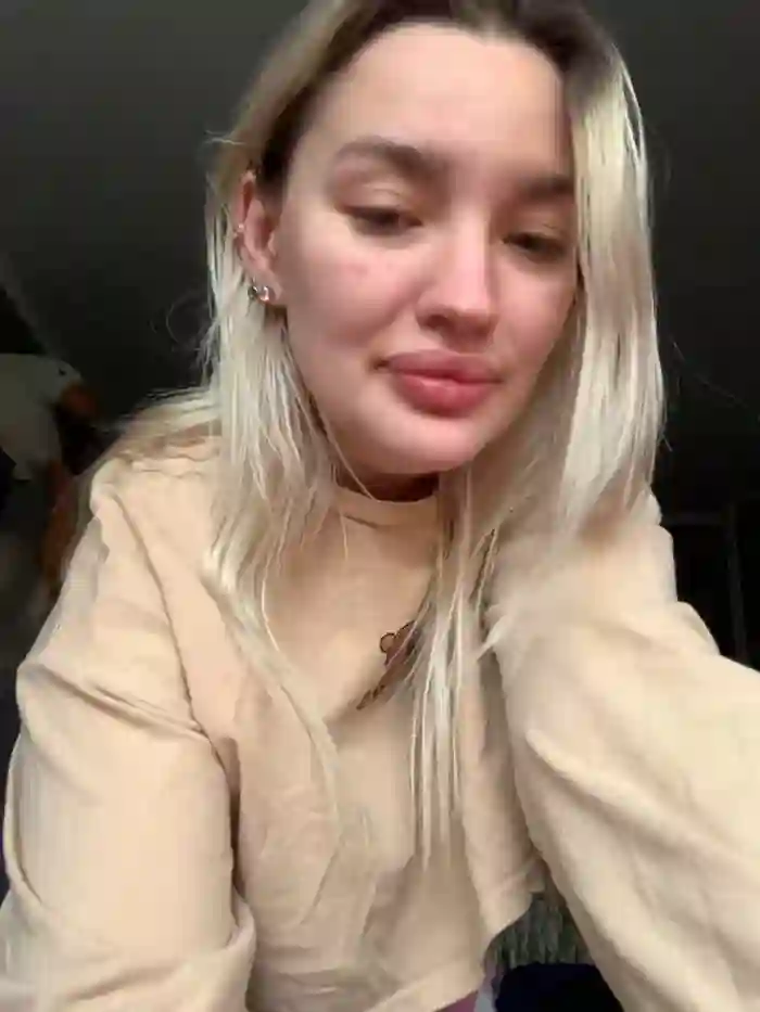 2025/10/18/stripchat-sextazy-10-24-48