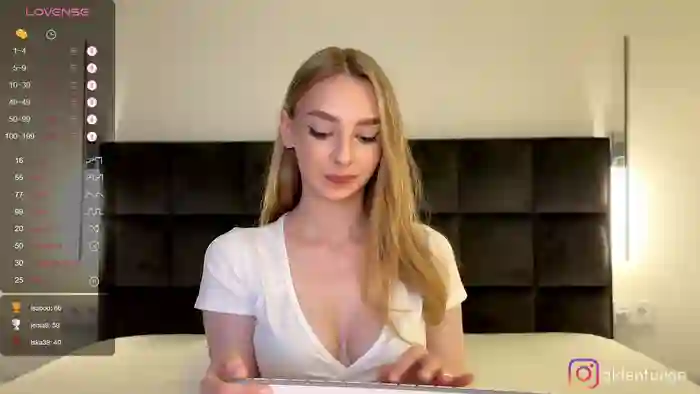 2025/10/19/stripchat-notelis-15-20-12