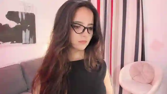 2025/10/19/stripchat-raychell_black-18-35-45