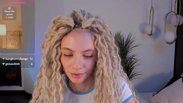 mia_silkk