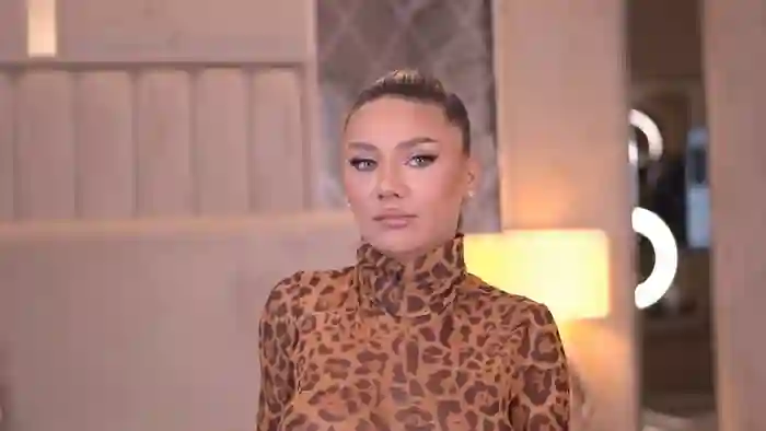 2025/10/22/stripchat-blairsanders-19-40-37