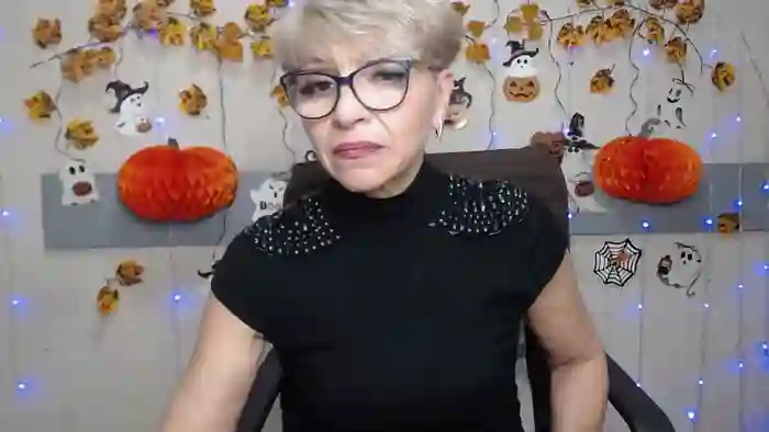 2025/10/22/stripchat-ellabonito-10-43-55
