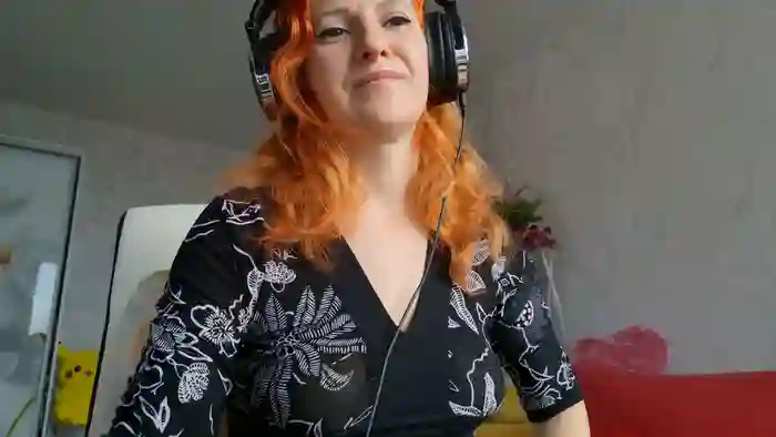 2025/10/22/stripchat-simagoldy-05-21-03