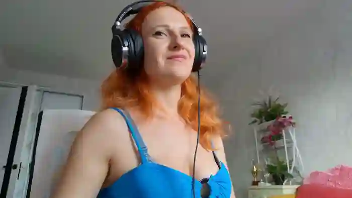2025/10/22/stripchat-simagoldy-12-38-26