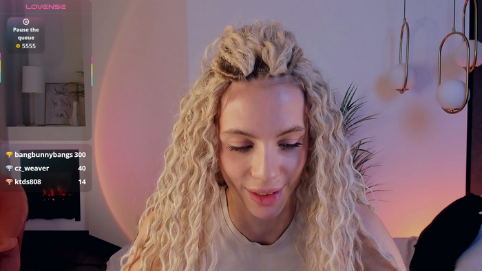 mia_silkk