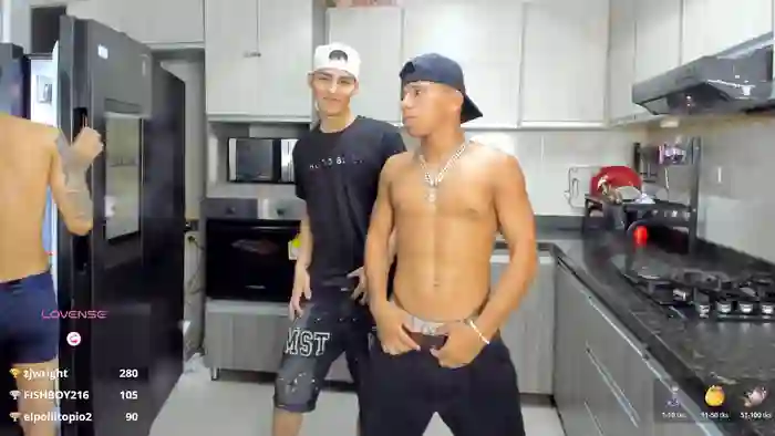 2025/10/23/stripchat-voyeurism_guyss-03-53-05